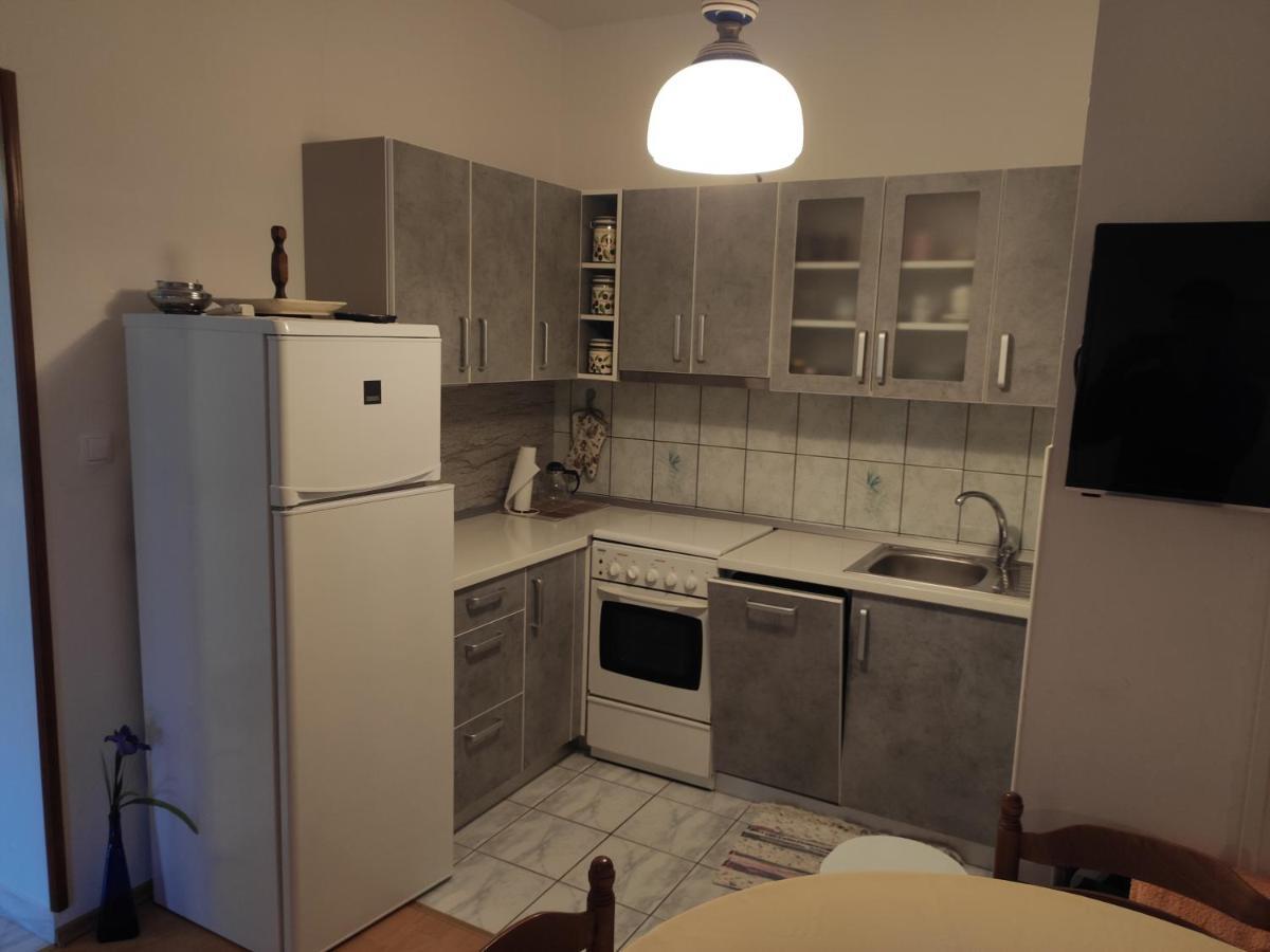 Apartments Stivic Pinezići Eksteriør bilde